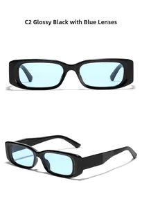Détails des lunettes de soleil carrées C2 noir brillant avec des verres bleu clair chic