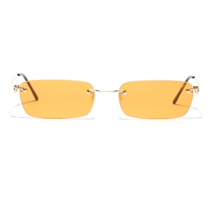 Lunettes de soleil rectangulaires sans monture, verres orange et branches dorées