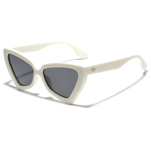 Oversized white cat eye sunglasses with dark lenses and retro Y2K fashion style