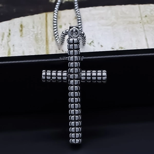 Collana con Ciondolo a Croce in Lega d'Argento Minimalista Con Catena a Scatola Motivo a Scacchi Unisex Stile Industriale