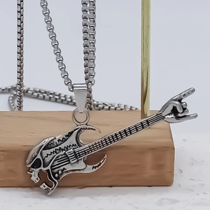 Hip-Hop-Halskette aus Edelstahl mit Gitarrenanhänger und Rock-Handgesten-Design