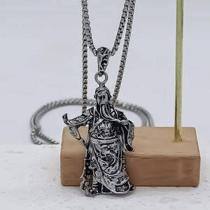 Silver vintage General Guan Yu pendant necklace with box chain for men's fashion