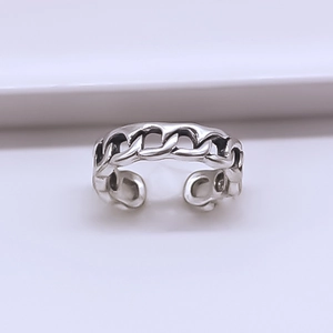 Vintage adjustable open ring with heavy chain texture and retro silver finish