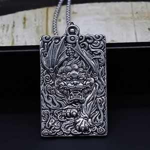 Vintage Chinese Style Mythical Creature Totem Square Pendant Necklace Alloy Relief Electroplated Unisex Neck Chain Jewelry