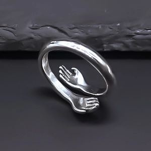 Bague mains qui s'enlacent en argent, design ouvert et réglable créatif pour unisexe
