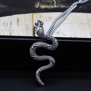 Punk Gothic Snake Pendant Necklace For Men Women Unisex Alloy Silver Color Animal Serpent Realistic Jewelry Streetwear Neck Accessory