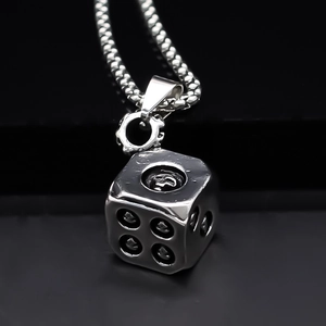 Punk Alloy Dice Skull Pendant Necklace Silver Gothic Street Style Hip Hop Rock Jewelry For Men Women Decorative Accessory