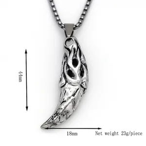 Collier à pendentif cône de style punk avec motif flamme et dimensions de 44mm