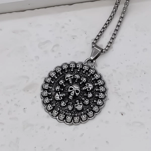 Collier pendentif crâne gothique punk avec chaîne vénitienne argentée pour hommes et femmes