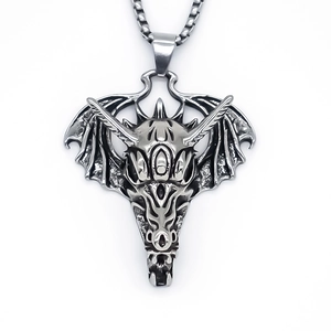 Collier en acier inoxydable avec pendentif dragon rétro et ailes au style punk chic