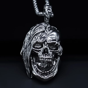 Collier Pendentif Crâne en Métal Punk Pour Hommes Bijoux de Crâne à Cheveux Longs Gothiques Hip Hop Alliage Collier Chaîne