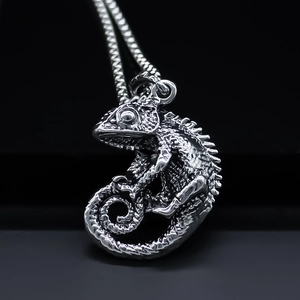 Vintage Punk Chameleon Pendant Necklace For Men Women Unisex Alloy Animal Lizard Shape Box Chain Hip Hop Street Jewelry