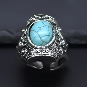 Bague punk vintage en alliage avec pierre turquoise et reliefs floraux complexes