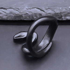 Creative matte black snake-shaped open ring with minimalist adjustable design for men and women
