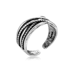 Close-up of S925 sterling silver open ring with vintage oxidized texture and weaving pattern