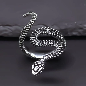 Vintage Gothic Alloy Snake Ring Punk Spine Skeletal Wrap Open Adjustable Rings For Women Men Personality Finger Jewelry Gift