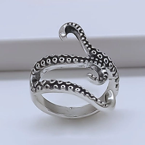 Retro Cthulhu octopus tentacle open ring with vintage oxidized finish for men and women