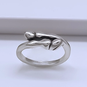 Vintage abstract figure silver ring with irregular overlapping design and oxidized finish
