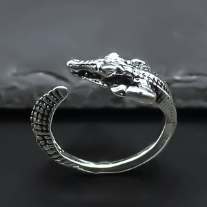 Verstellbarer Krokodil-Ring aus Vintage-Silber mit detaillierten Schuppen im Retro-Stil