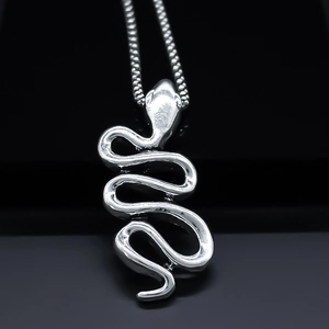 Rétro Vintage Couleur Argent Collier Pendentif Serpent Alliage Design Animalier Bijoux Pour Hommes Femmes Unisexe Accessoire De Fête