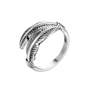 Vintage oxidized silver feather open ring with detailed texture and 925 stamp