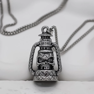 Pendentif lanterne crâne rétro avec chaîne box, collier métallique gris au style antique