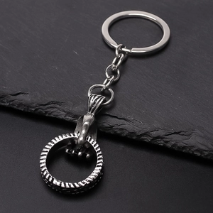Vintage Gothic Skull Hand Keychain Alloy Punk Hip Hop Skeleton Metal Key Ring Pendant For Men Women Street Fashion Accessory