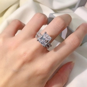 Square-cut zircon wedding ring set in S925 sterling silver worn on hand