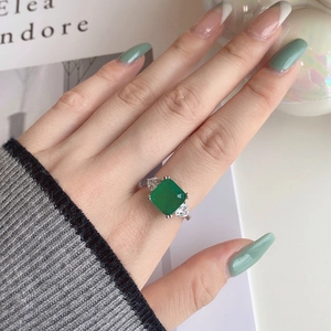 Classic S925 sterling silver ring with emerald-cut green zircon and pear side stones