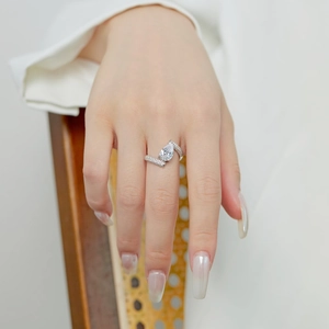 Elegant S925 sterling silver ring with pear-shaped cubic zirconia and micro-pave setting