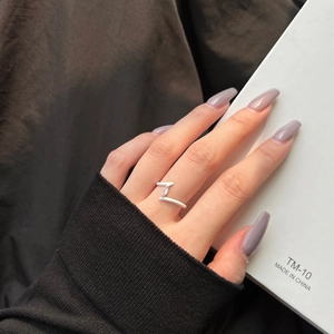 S925 sterling silver Z-shaped open ring with white enamel and marquise cubic zirconia