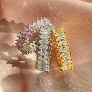 Trois bagues éternité en argent S925 avec zircons marquise en finitions or et argent