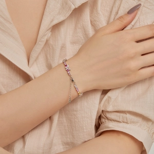 Bracelet élégant en argent 925 avec papillon et pierres de zircone colorées