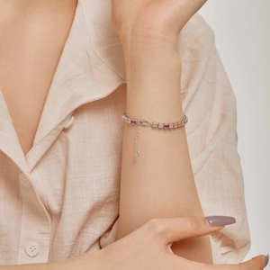 Bracelet tennis élégant en argent S925 avec zircons rectangulaires aux couleurs de l'arc-en-ciel