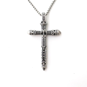 Collier croix vintage en acier inoxydable avec relief de crâne et chaîne de boîte