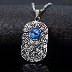 Collier Pendentif Mauvais Œil Punk Vintage pour Hommes Alliage Strass Motif Damier Rectangulaire Bijoux Gothique