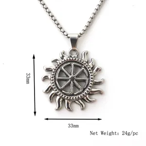 Collier avec pendentif tournesol en acier inoxydable et gravure soleil 33mm 24g
