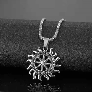 Collier Pendentif Roue Solaire Slave Alliage Kolovrat Pendentif Rond Style Ethnique Vintage Bijoux Pour Hommes Femmes Argent