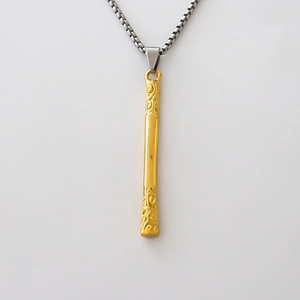 Retro golden Monkey King staff pendant necklace with cloud pattern on box chain