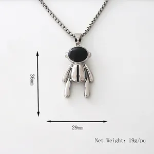 Collier pendentif astronaute moderne en argent pour hommes et femmes avec chaîne à mailles carrées
