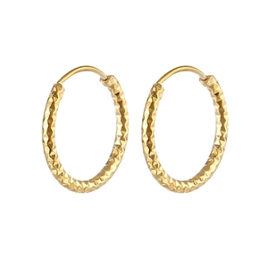 Detailed close-up of diamond-cut texture on gold spiral hoop earrings for men and women