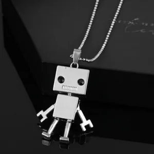 Collana con Pendentif Robot in Lega alla Moda Hip Hop Streetwear Tono Argento Occhi in Strass Gioielli con Catena Lunga Punk per Uomo Donna