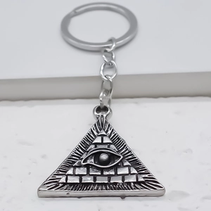 Porte-clés triangle argenté avec pendentif pyramide œil de la providence style punk chic