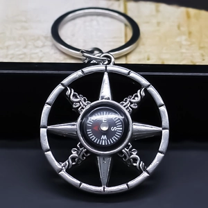 Vintage Metal Compass Keychain Retro Nautical Rudder Pendant Key Ring Street Style Functional Compass Accessory Unisex Gift