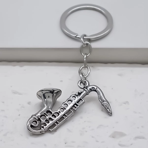 Creative silver saxophone pendant metal keychain for bags and music lovers accessories