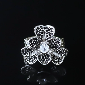 Vintage Alloy Flower Open Ring For Men Women Individualistic Rhinestone Adjustable Cannibal Floral Ring Jewelry Gift