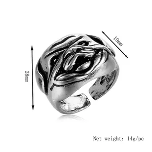 Hip hop vintage bulldog open ring with engraved facial details, size 28x19mm
