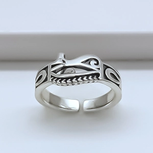 Retro silver Eye of Horus open ring with vintage oxidized finish and geometric totem