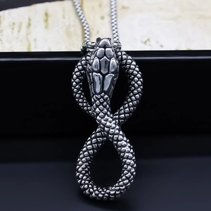 Retro Silver Snake Winding Infinity Pendant Necklace Gothic Punk Style Alloy Snake Scale Texture Box Chain Jewelry For Unisex