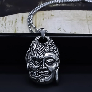 Collier Pendentif Bouddha Démon en Alliage d'Argent Rétro Style Chinois Vintage Médaillon Double Face Bijoux de Mode